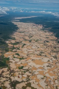 Gold mines cut a swath through upper Amazonia. Photo credit: Rob Williams/Frankfurt Zoological Society