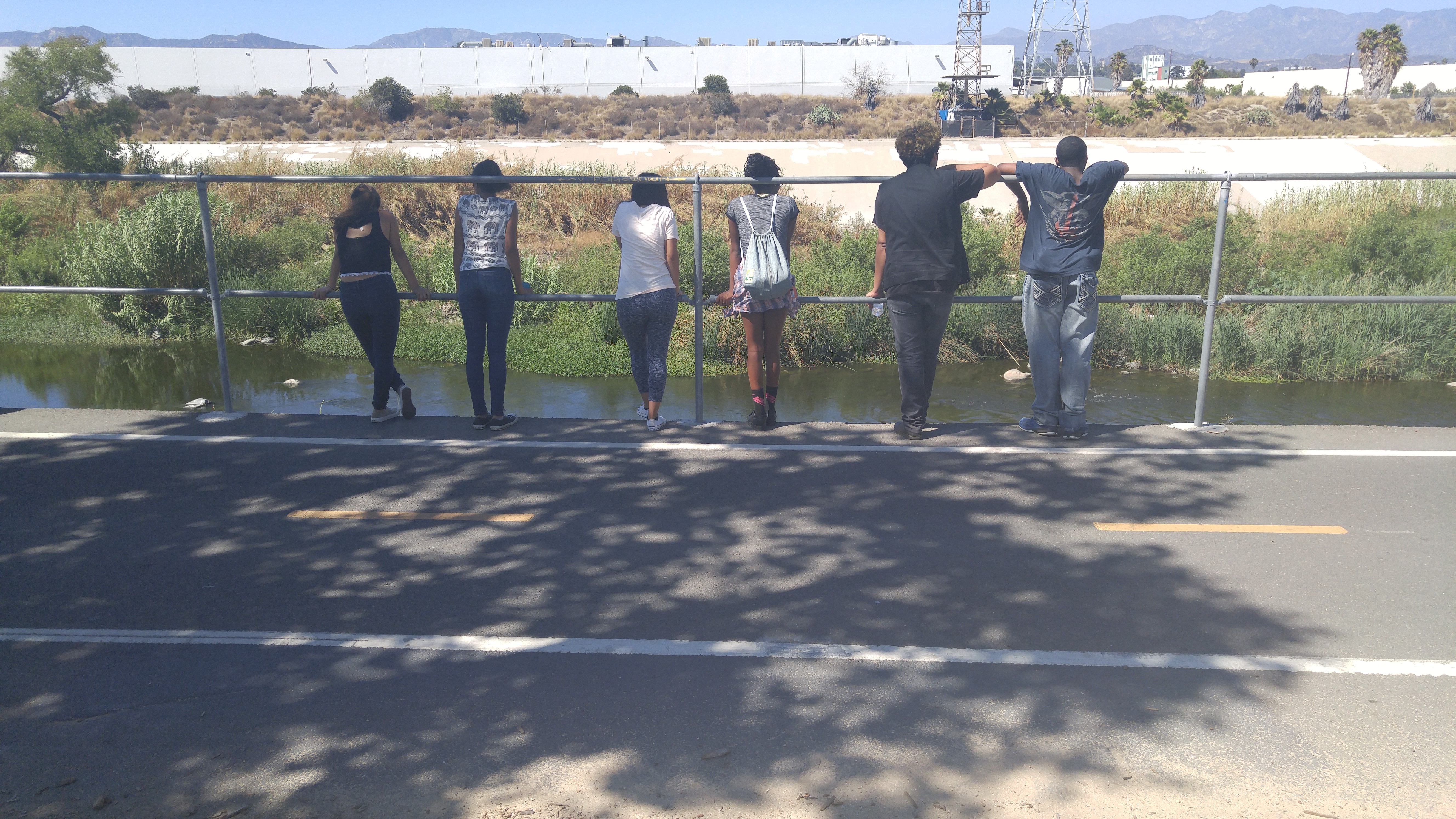 Participants observe waterfowl along the Los Angeles River. [Photo Credit: Yanin Kramsky]